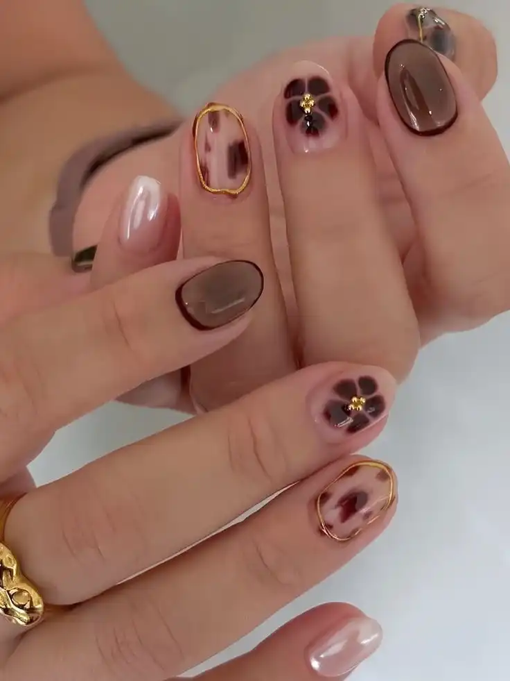 Short Nail Ideas for Wedding Guest