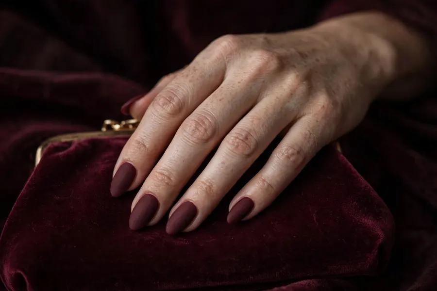 Velvet matte burgundy Valentine's Day nails